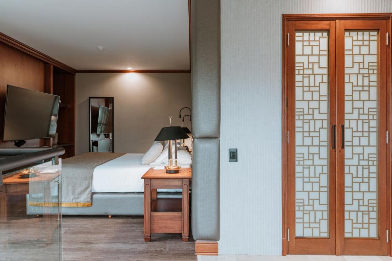 Hotel Park10 Μεντεγίν Εξωτερικό φωτογραφία A room at the hotel