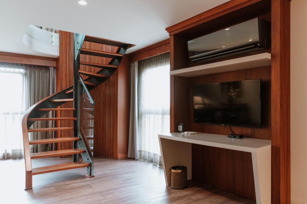 Hotel Park10 Μεντεγίν Εξωτερικό φωτογραφία Interior of a suite