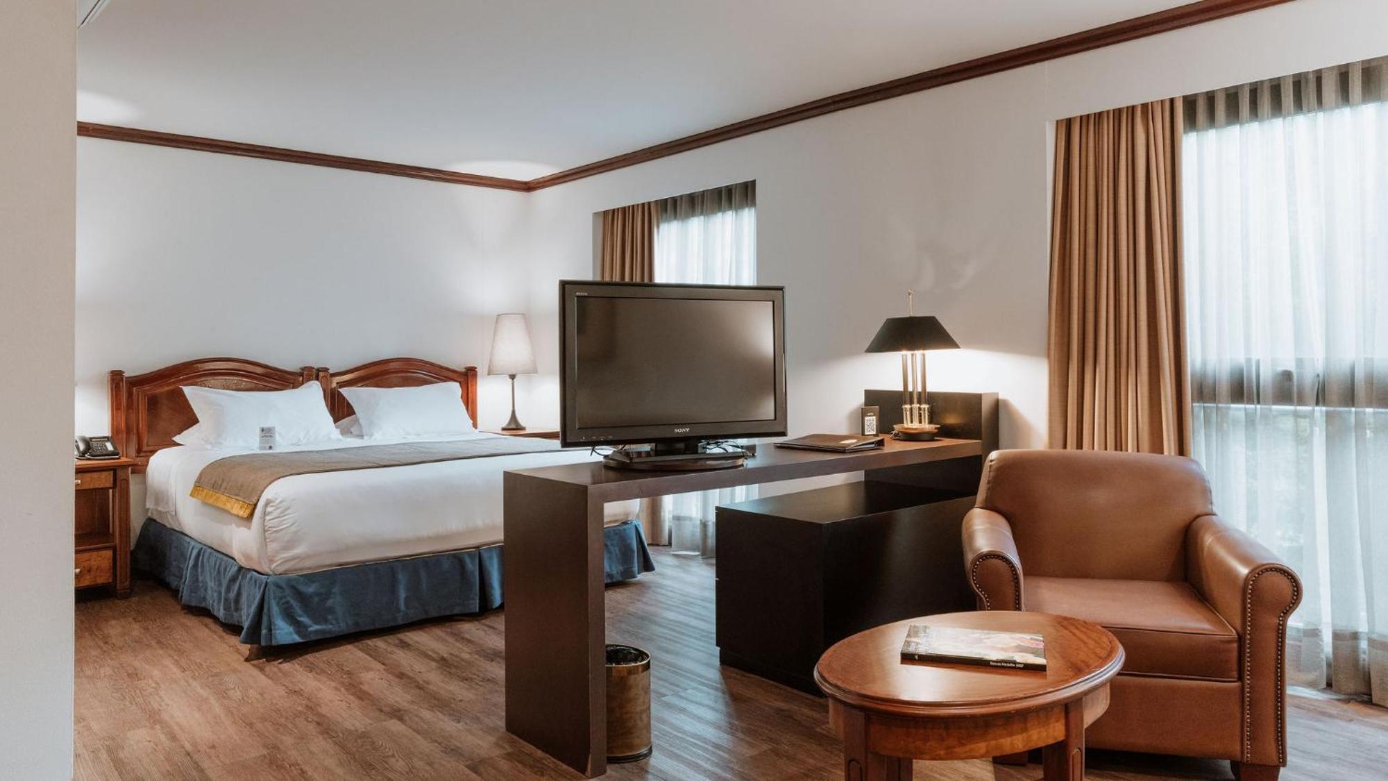 Hotel Park10 Μεντεγίν Εξωτερικό φωτογραφία A typical hotel room